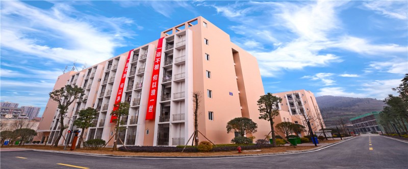 6fe4df1c-f088-4851-9ce2-5ff9a837848e