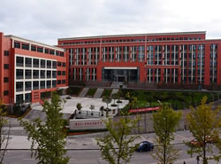 重庆十八中两江实验中学