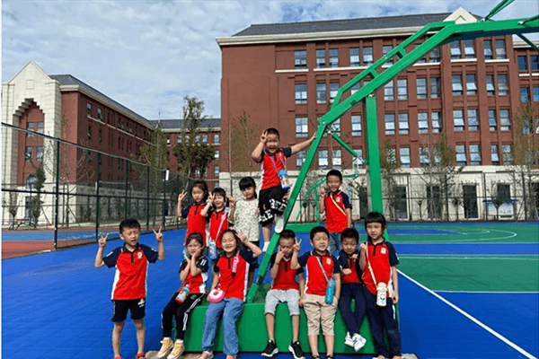 北京外国语大学附属西南外国语学校