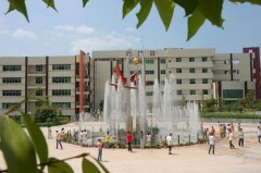 巴中龙泉外国语学校