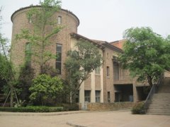 成都市天府新区麓山光亚学校
