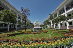 都江堰市青城山高级中学