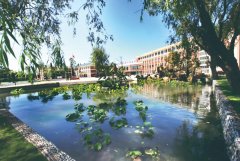 都江堰市青城山高级中学