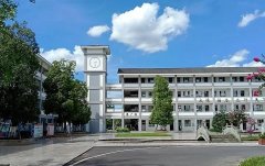 邛崃市平乐中学校