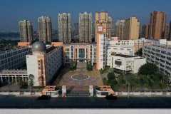 四川省东汽八一中学