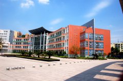 四川省简阳中学