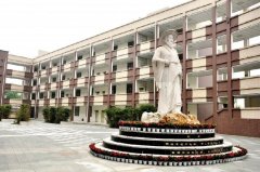 四川省眉山车城中学