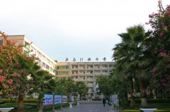 西昌市川兴中学