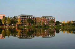 四川省新津中学