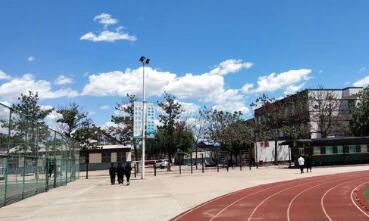 秦皇岛东方航空服务中等专业学校