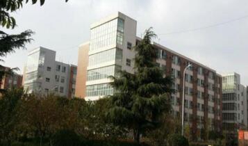 承德华中管理中专学校