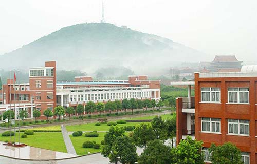 山东烟台商业学校