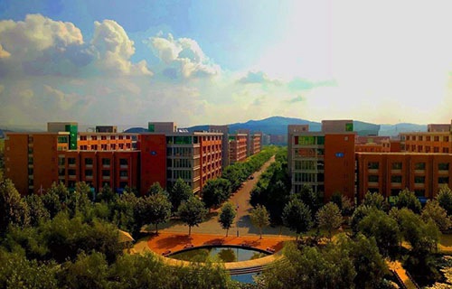 烟台汽车工业学校