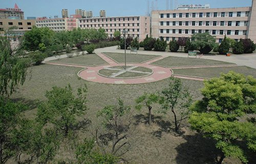 龙口高级职业学校