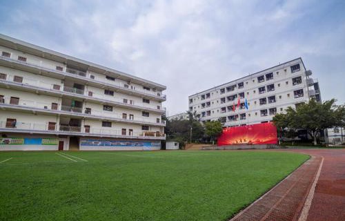 诸城市福田汽车职业中等专业学校