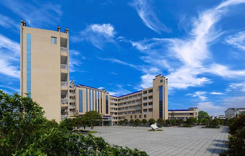 诸城市福田汽车职业中等专业学校
