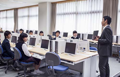 山东民族中等专业学校