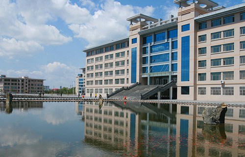 山东华德职业中等专业学校