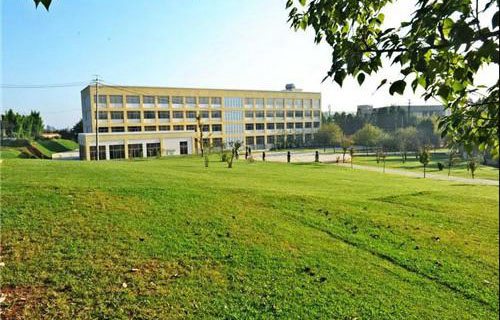 烟台电子技工学校