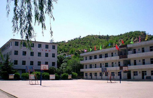 枣庄劳动局技工学校