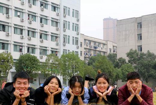 恩施中等职业技术学校