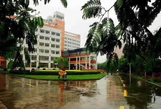 开封市科技工业学校