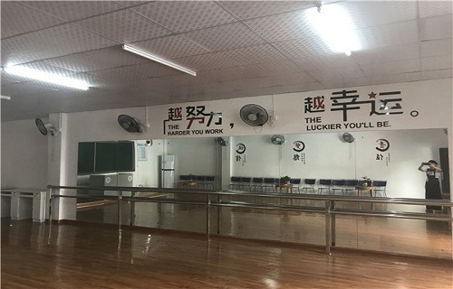 长沙中远职业中专学校