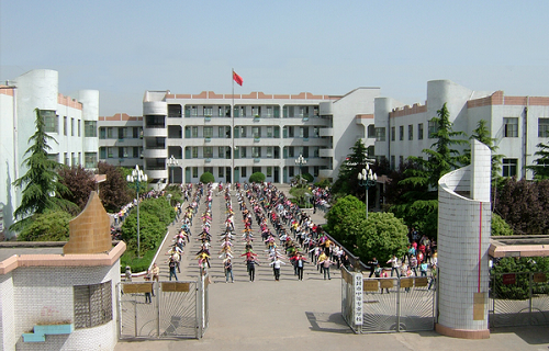 登封少林弘武中等专业学校