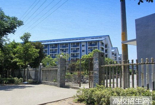 成都青苏职业中专学校