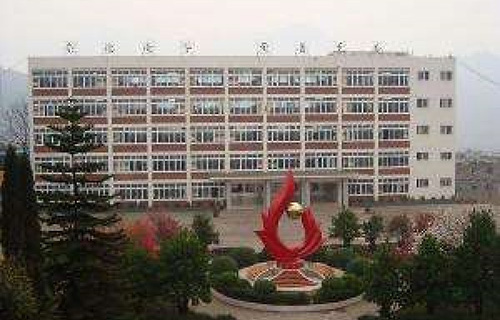 成都市恒辉技工学校