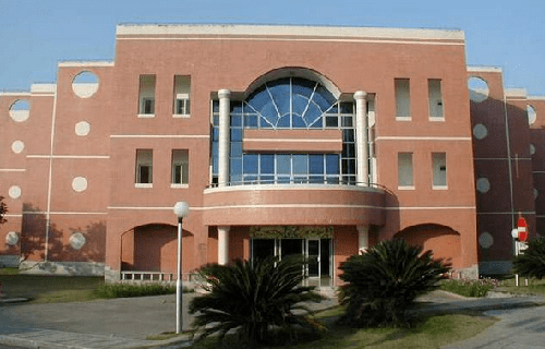 雅安航空工业联合技工学校