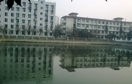 平昌县笔山职业中学