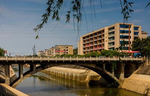 四川省绵阳财经学校