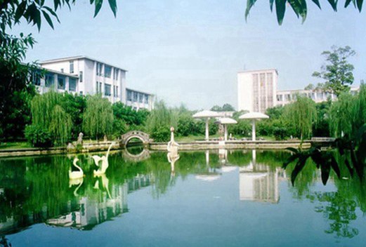 泸州医学院卫生学校