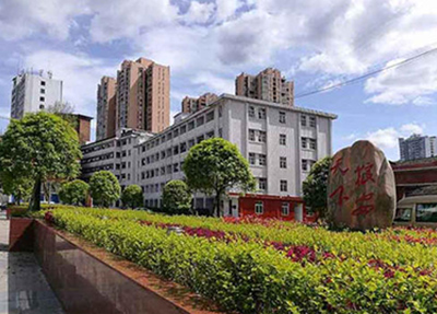 泸州市江南职业中学校