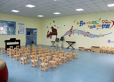 成都圣亚技工学校