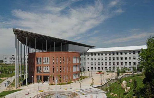 田林县职业技术学校