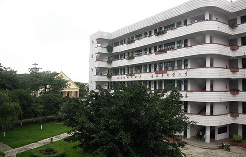 广西柳州畜牧兽医学校