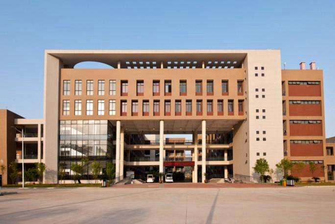 柳州医学高等专科学校附属中等卫生学校