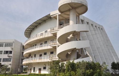 广西壮族自治区柳州化工技工学校