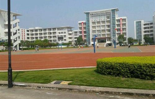 柳州汽车运输技工学校