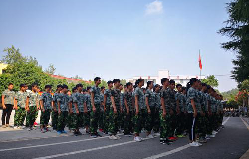 内江奋发职业学校