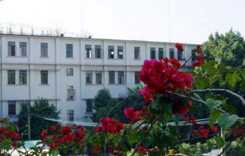 广西梧州财经学校