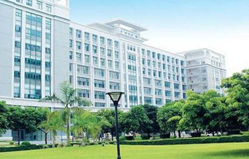 广西梧州财经学校