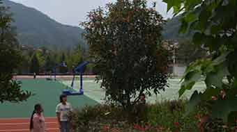 万源市黄钟职业中学