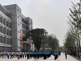 南充潆溪高级职业中学