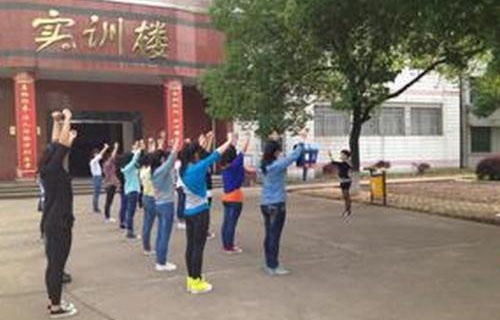 梧州西南中等专业学校