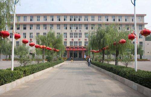 梧州轻工技工学校