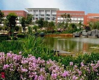 泸州市交通技工学校