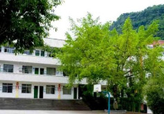 乐山市中区育贤中等职业学校